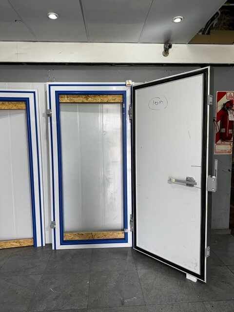 Puerta para cámara frigorífica